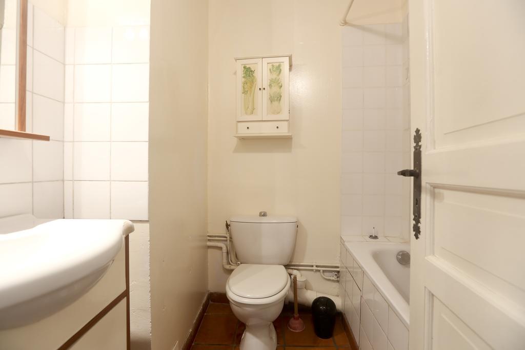 Lovely And Typical 1 Bedroom Parigi Camera foto