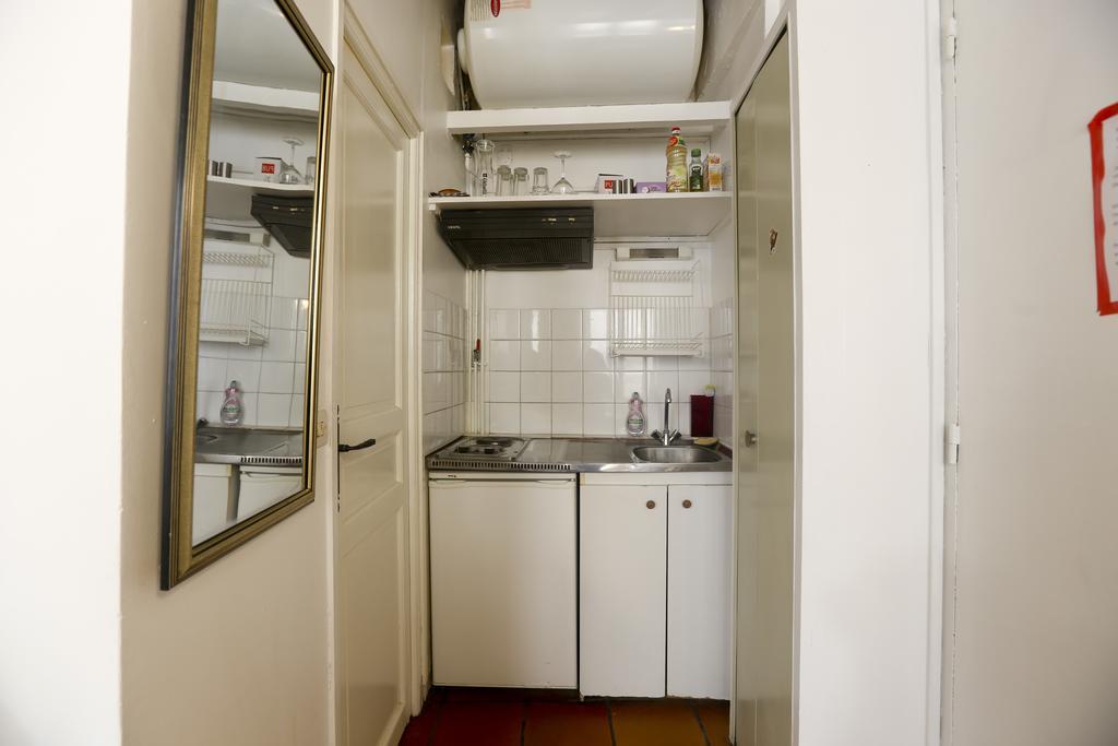 Lovely And Typical 1 Bedroom Parigi Camera foto