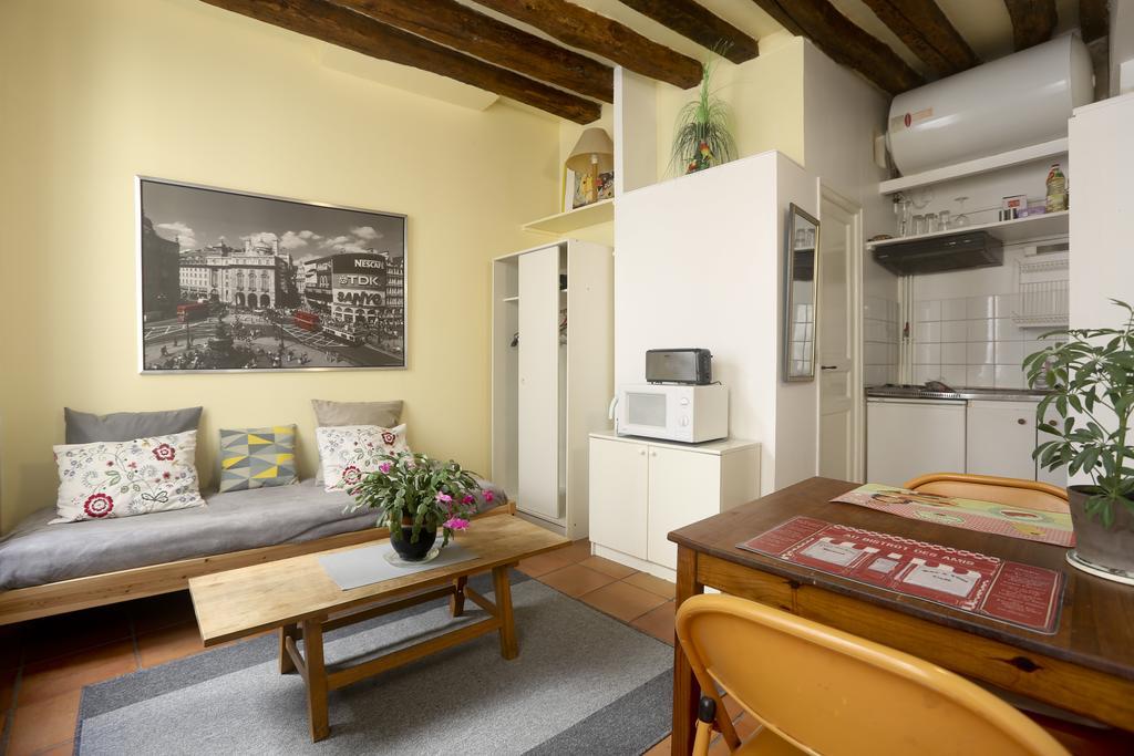 Lovely And Typical 1 Bedroom Parigi Camera foto